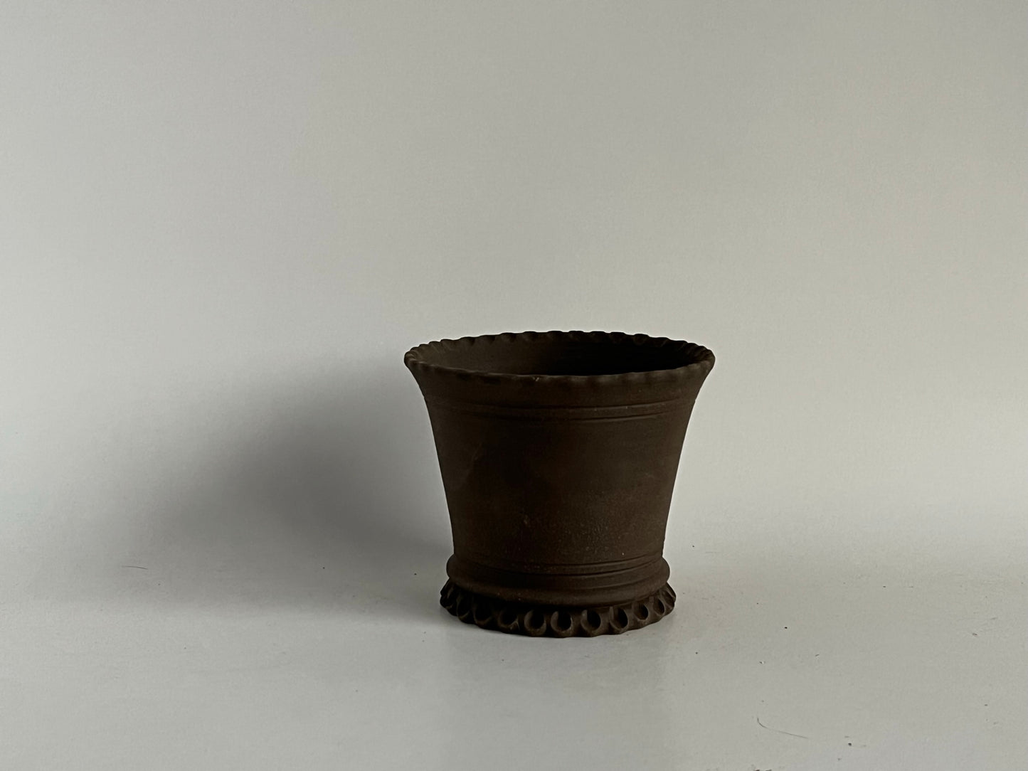 Egg and Dart Pot